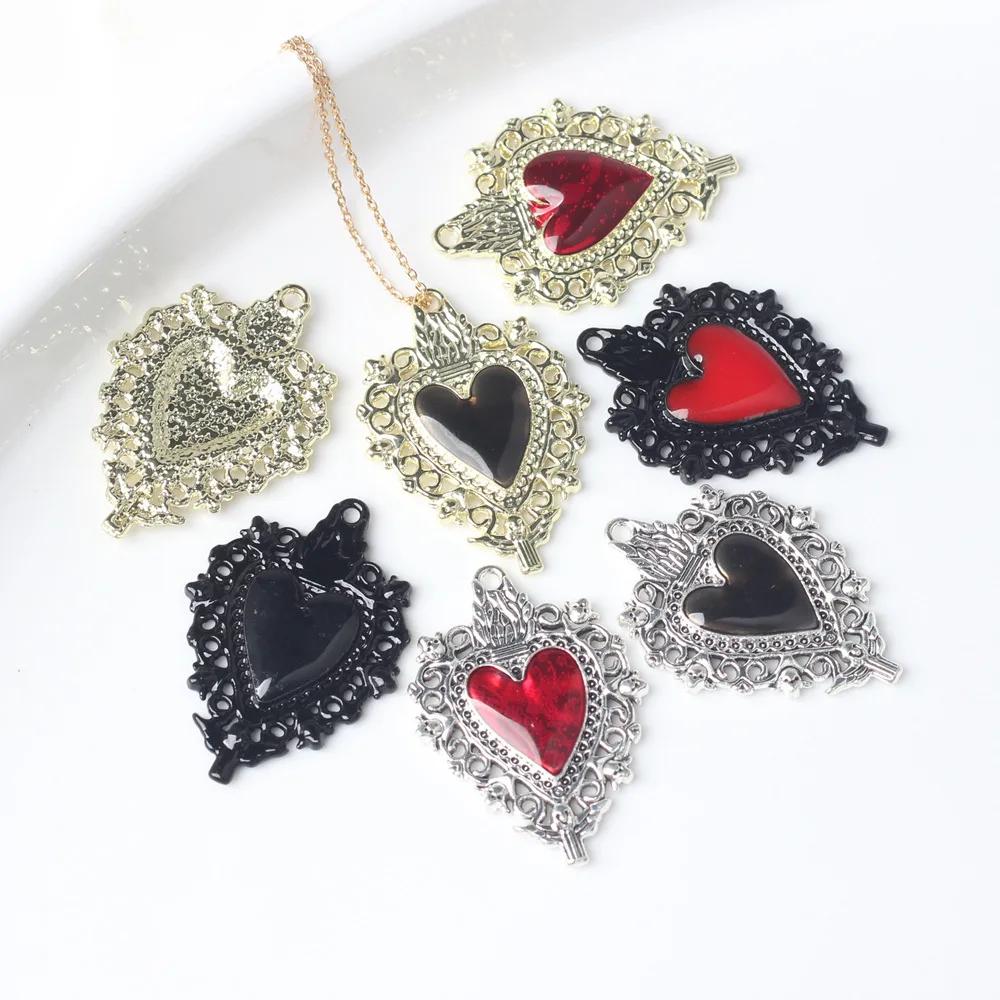 10 Uds. De dijes de aleación de corazón sagrado acurado cristiano, colgante de corazón de llama Milagro de México, tonos chapados en plata brillante, apto para fabricación de joyas