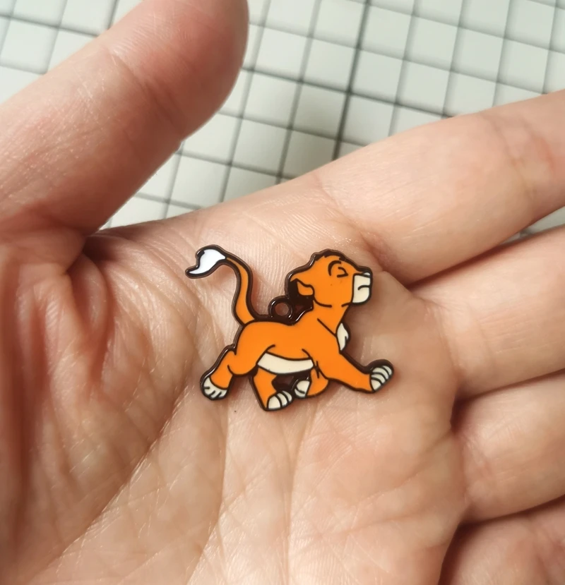 

10PCS cartoon Lion King Pendant DIY Jewelry Necklace Earrings Bracelet Jewelry Earring Charms