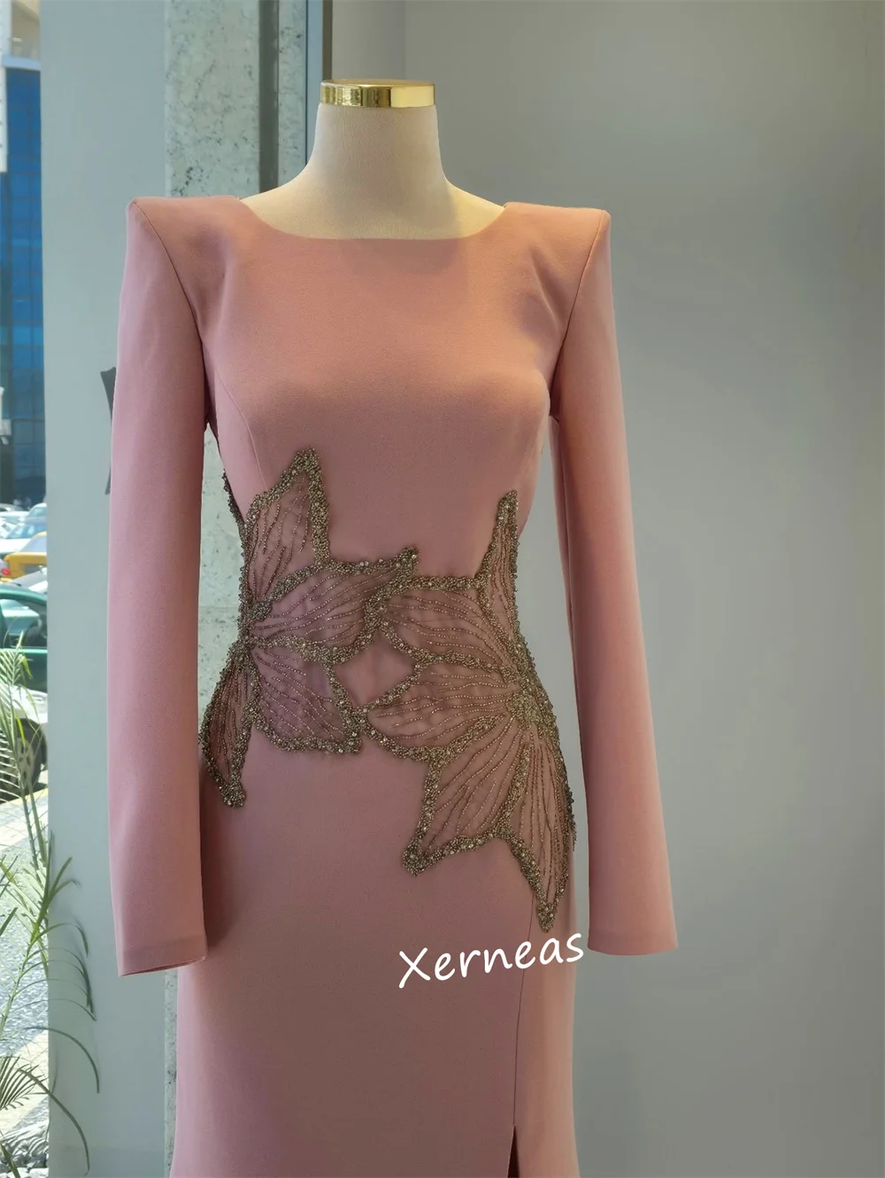 ที่กําหนดเอง Jersey Sequined รูปแบบ O-คอทรัมเป็ต Midi ชุดเดรสผู้หญิงหรูหราชุดราตรี Bespoke โอกาสคลาสสิกประณีตอย่างเป็นทางการ