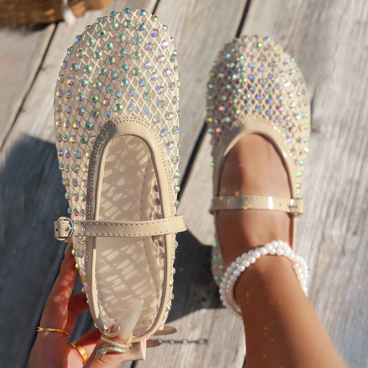 Sandalias planas de mujer, sandalias de malla transpirables con diamantes de imitación, zapatos de mujer versátiles a la moda, zapatos Mary Jane con cinturón de nicho de estilo extranjero