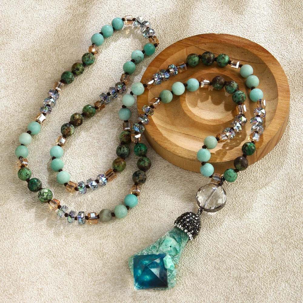 Spring Fashion Bohemian Tribal Jewelry 8mm Green Natural Stone Glass Necklace Special Glass Druzy Pendant Necklace for Gift