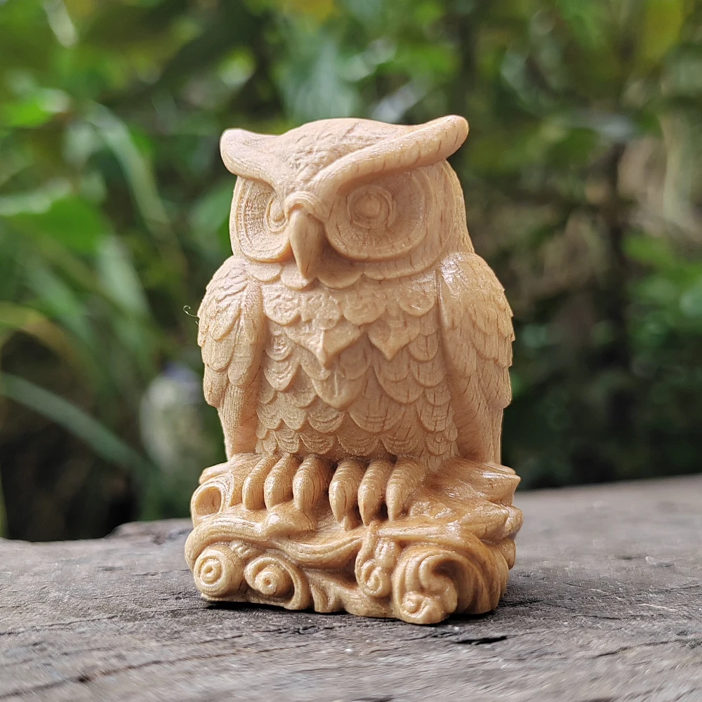 1.8 Inch Owl Figurine on a Wood Carved Tree Stump, Natural Style, Suitable for Birthday Gifts, Home Decoration, Office, Men's Gifts, New Year Gifts, Halloween Decorations, Office Decoration, Bedroom
