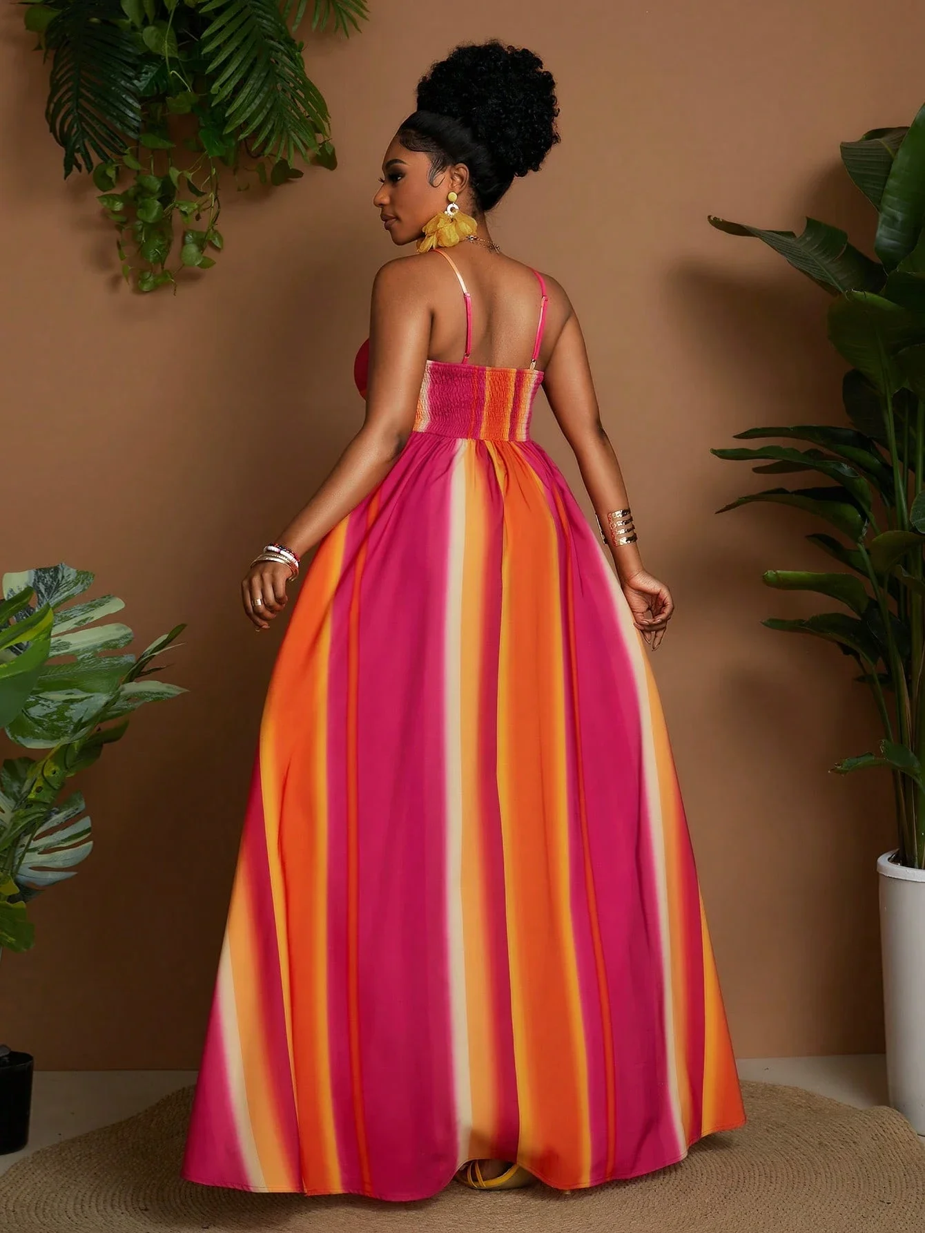 

Платье макси с V-образным вырезом и полосатыми рукавами без рукавов для летней пляжной вечеринки