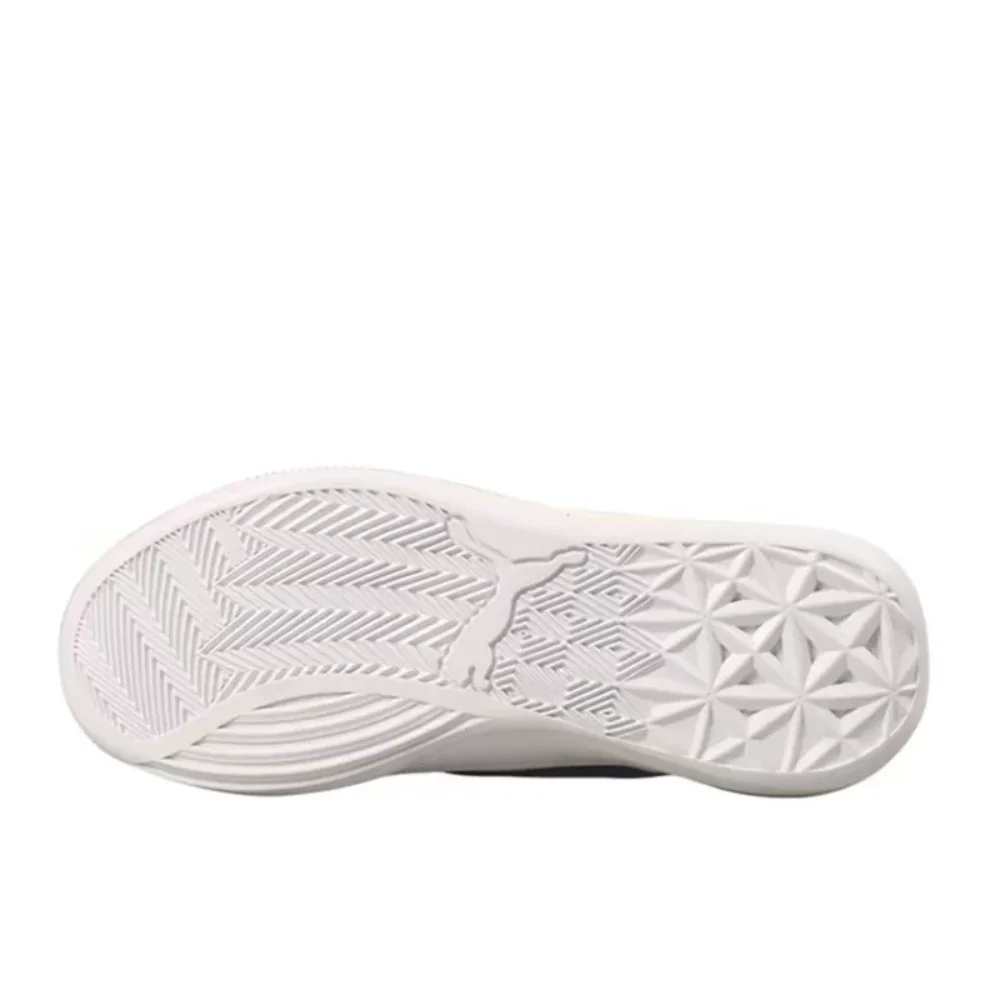 PUMA Clyde Hardwood Team Unisex Lightweight, Breathable, Non-Slip, Durable, Cushioned Low-Top Basketball Shoes 194454-02