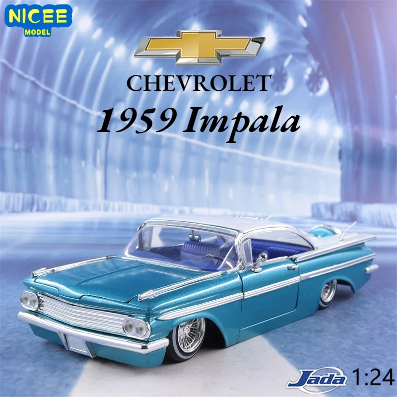 

Модель автомобиля CHEVY IMPALA J149 в масштабе 1:24, 1959