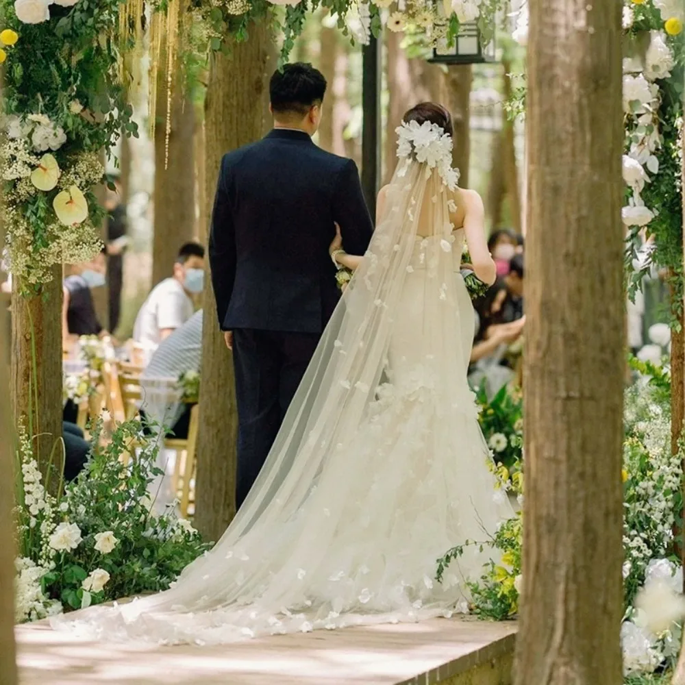 

Винтажная фатиновая фата с цветочным узором для невесты, свадебная фата с необработанным краем для свадебного платья, свадебные аксессуары, с гребнем