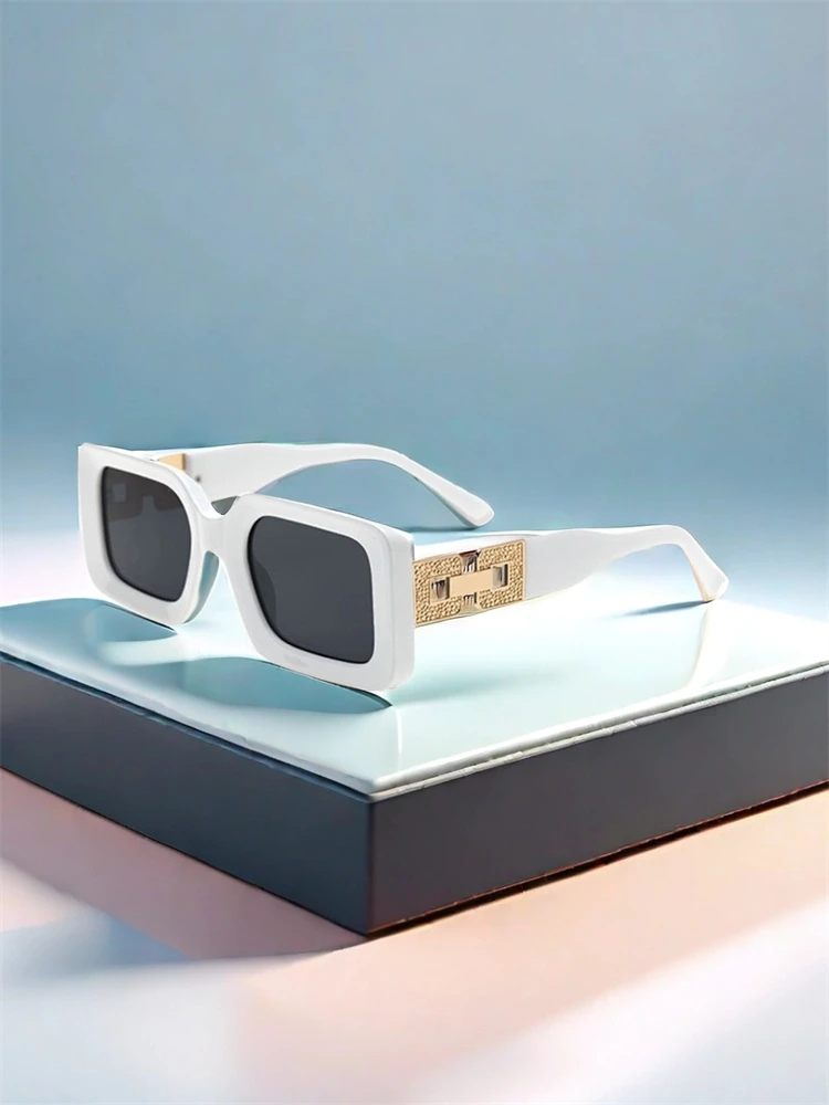 A Pair of PC New Classic Female and Male Sunglasses PC Square Frame INS Fashion Y2K Sunglasses