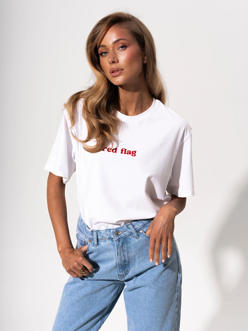 Rote Flagge Übergroßes T-Shirt Briefdruck Damen T-Shirt Baumwolle Einfaches Design Sommermode T-Shirt Boutique Drop Sleeve – Detail 3