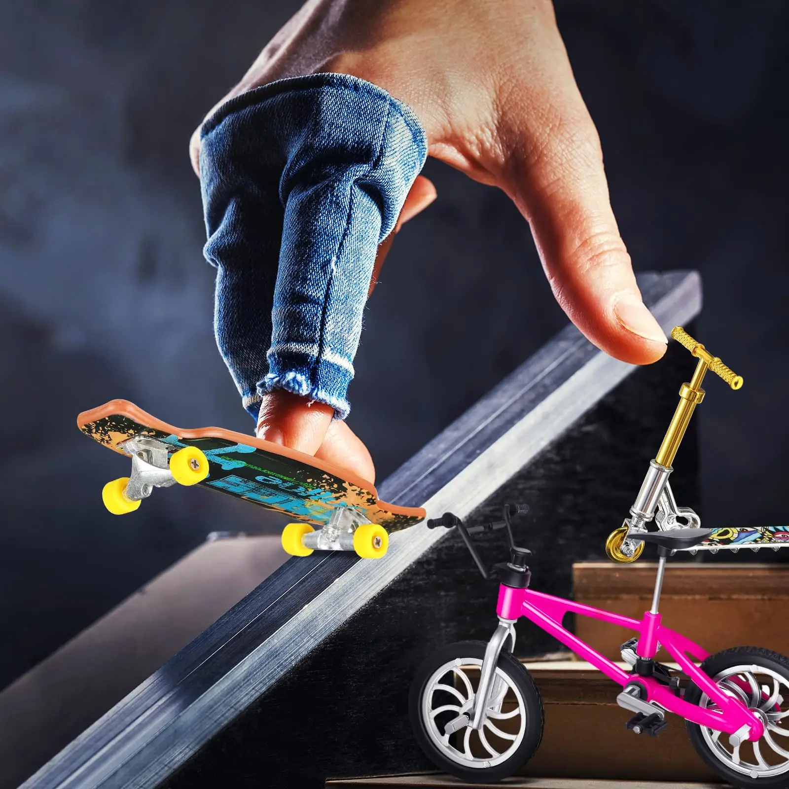 Il Mini Set di giocattoli per le dita per bambini include Skateboard a 6 dita, bici a 4 dita, 2Mini Scooter 4Swing Board 8 ruota abbinata 7Tool Toy Party