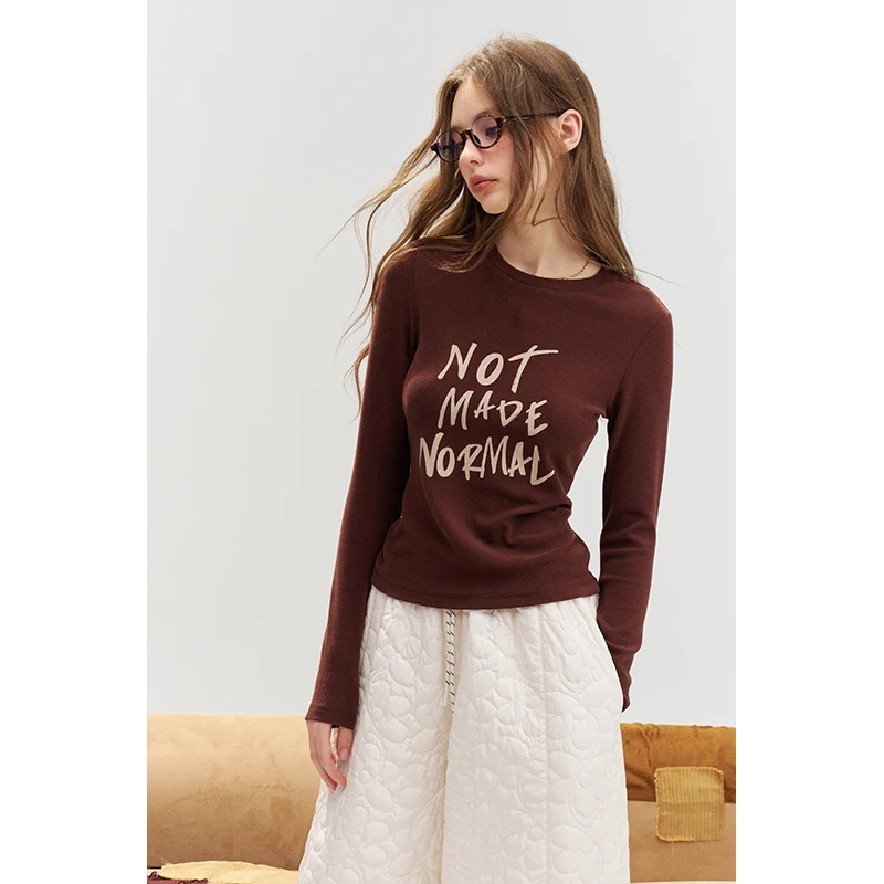 ELFSACK Women's Casual Graphic Long Sleeve T-Shirt with Slogan Print, Basic Daily Tee, Chic Letter Print Top