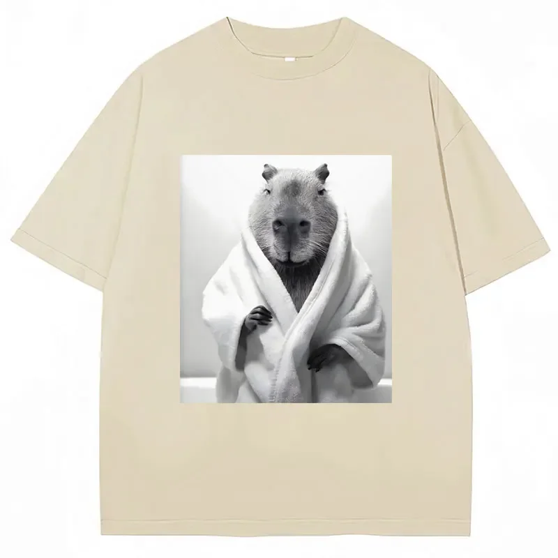 كابيبارا مضحكة في رداء حمام مطبوع تي شيرت ، ملابس شارع كبيرة الحجم ، تيشيرتات قطنية غير رسمية ، أكمام قصيرة ، إبداع ، رائج ، صيف