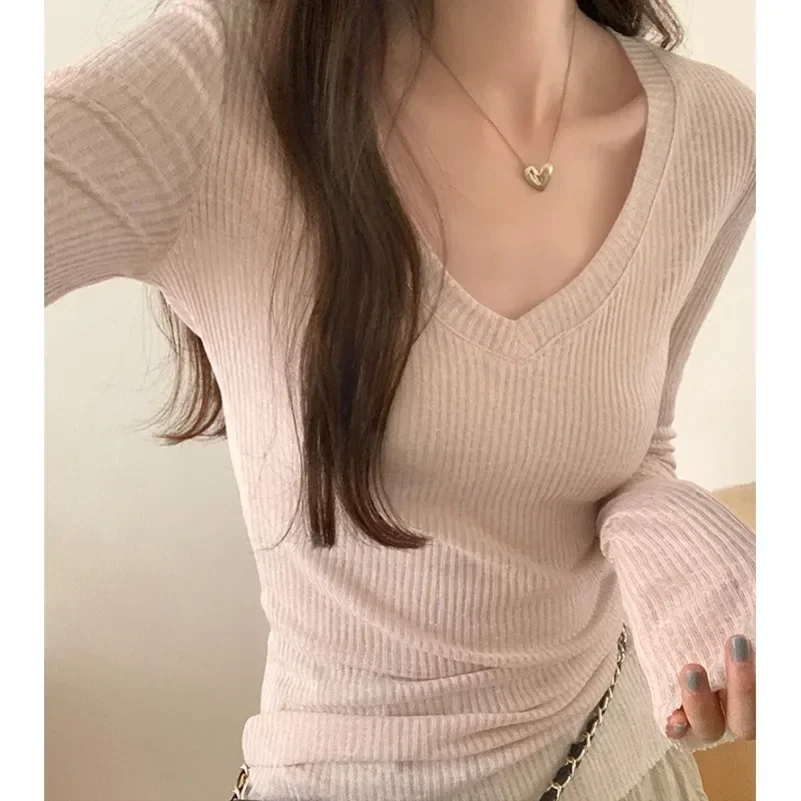 2025 New Slim and Sweet Pink Bottoming Top V-Neck Slightly See-through Inner Knitwear for Women Early Spring and Autum