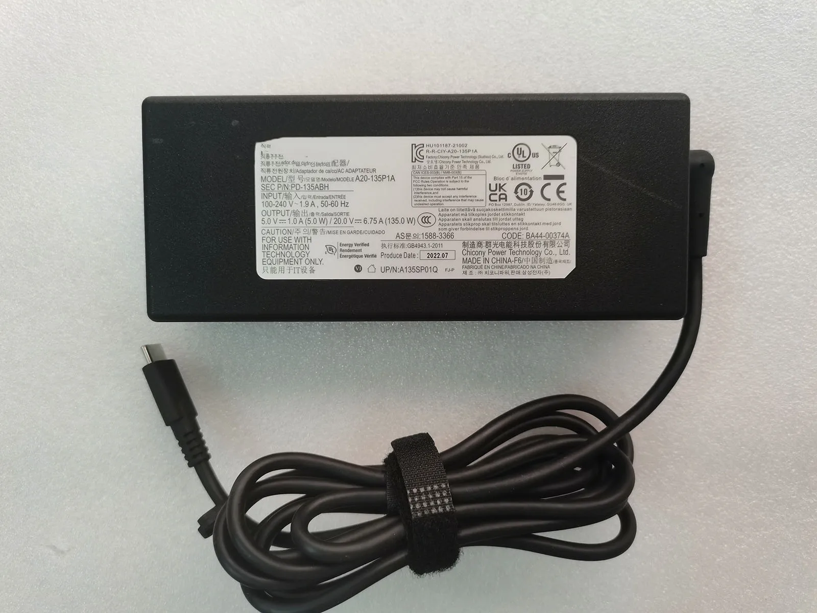 

OEM 20V 6.75A 135W USB-C A20-135P1A PD-135ABH AC Adapter For Samsung Galaxy Book Odyssey NP762XDA-XA1US Notebook Genuie Puryuan