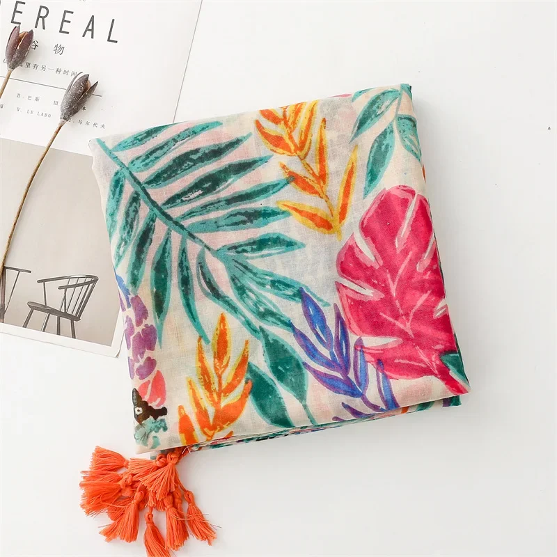 2025 New Luxury Bohemia Designer Women Scarf Print Lady Shawls Cotton Feeling Soft Hijabs Wraps Neck Headband Tassel Foulard