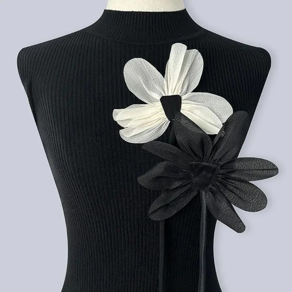 Broche de flores de tela para costura, alfileres de encaje, ramillete de flores, alfileres de solapa, joyería hecha a mano, ropa de flores, blanco y negro, 2 piezas