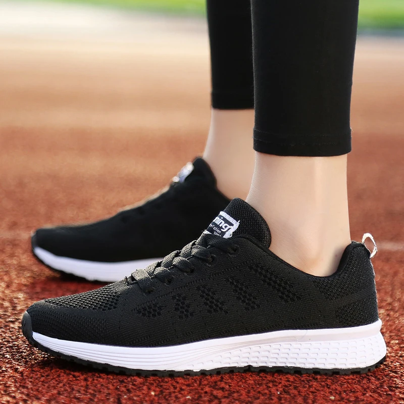 Baskets plates vulcanisées pour femmes, chaussures de marche à la mode, grande taille