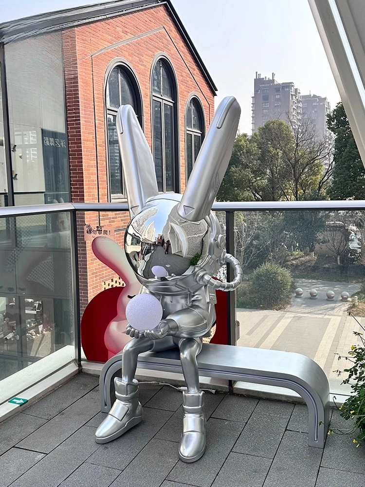 تمثال زخرفة أرنب كبير، زخرفة كبيرة ممتدة من الأرض حتى السقف، ديكور بار مطعم الفندق #3