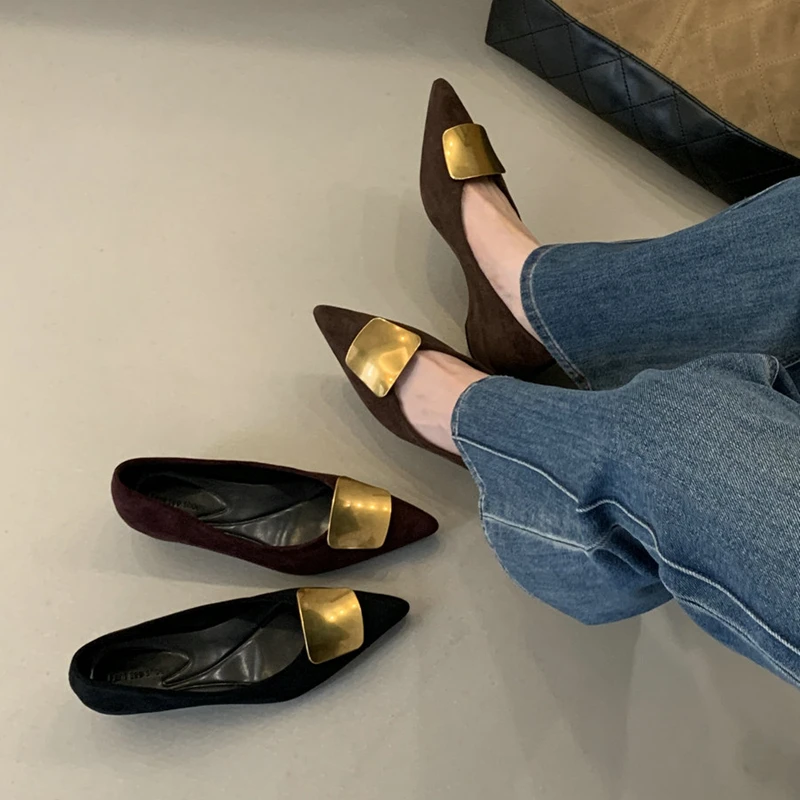 

SUOJIALUN New Brand Women Pumps Shoes Fashion Gold Buckle Pointed Toe Shallow Slip On Boat Shoes Low Wedge Heel Single Shoes