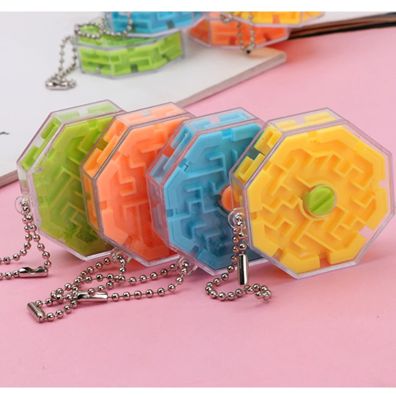 1pcs Ten-sided Three-dimensional Maze Creative 3D Rolling Beads with Keychain Children\'s Birthday Kindergarten Party Gifts