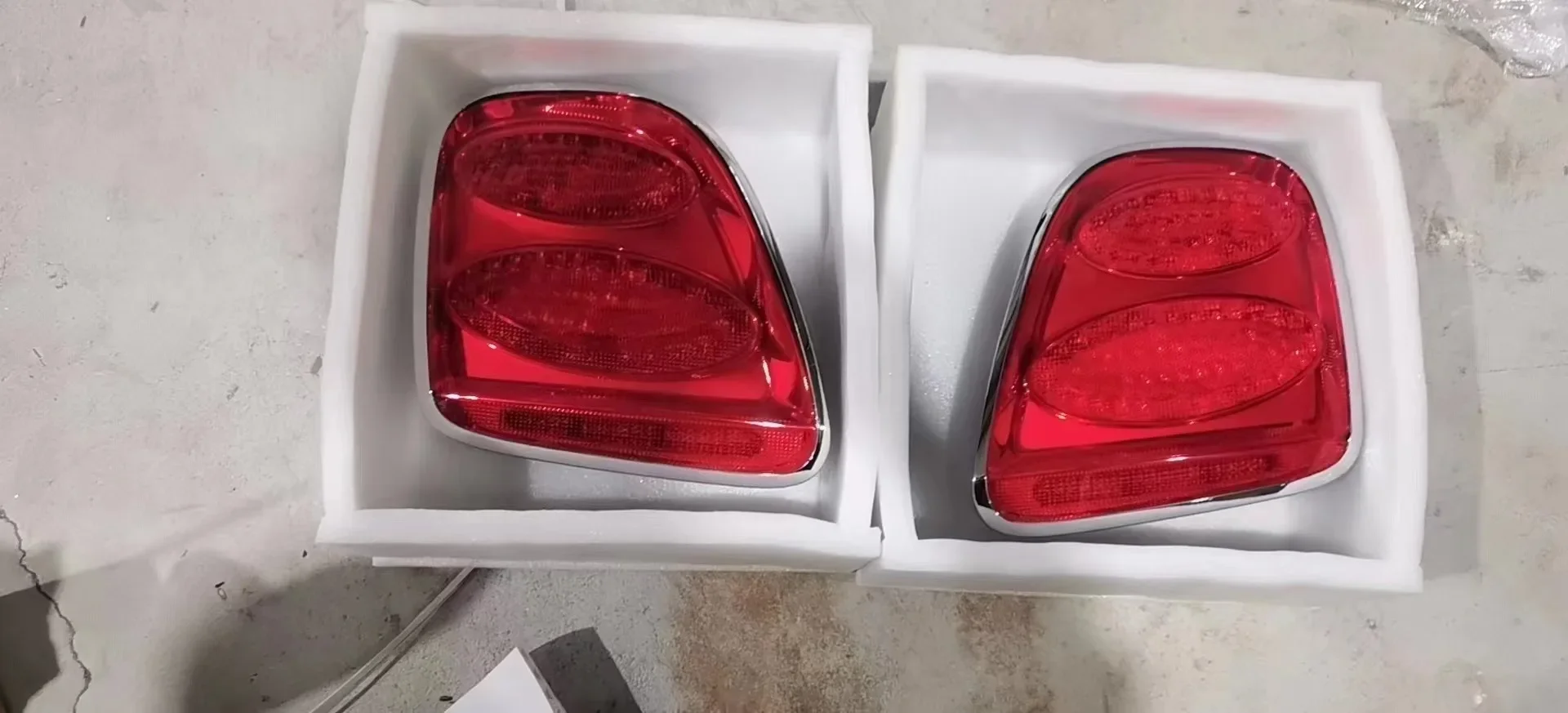 مصباح الضوء الخلفي للسيارة بنتلي كونتيننتال فلاينج سبير 2009-2013 OEM 3W5945095H #5