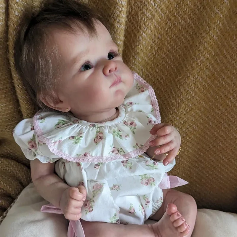 45CM Reborn Baby Bettie Lifelike Soft Touch Cuddly Baby Multiple Layers Painting 3D Skin with Visible Veins Collectible Art Doll