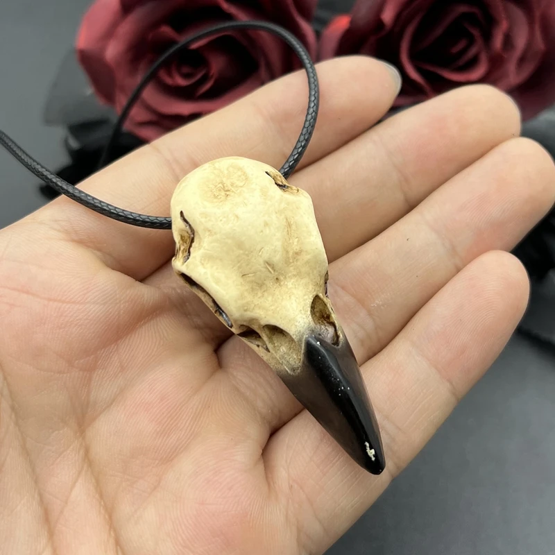 3D Goth Raven Skull Necklace Resin Replica Raven Magpie Crow Gothic Gift Halloween Raven Skull Necklace