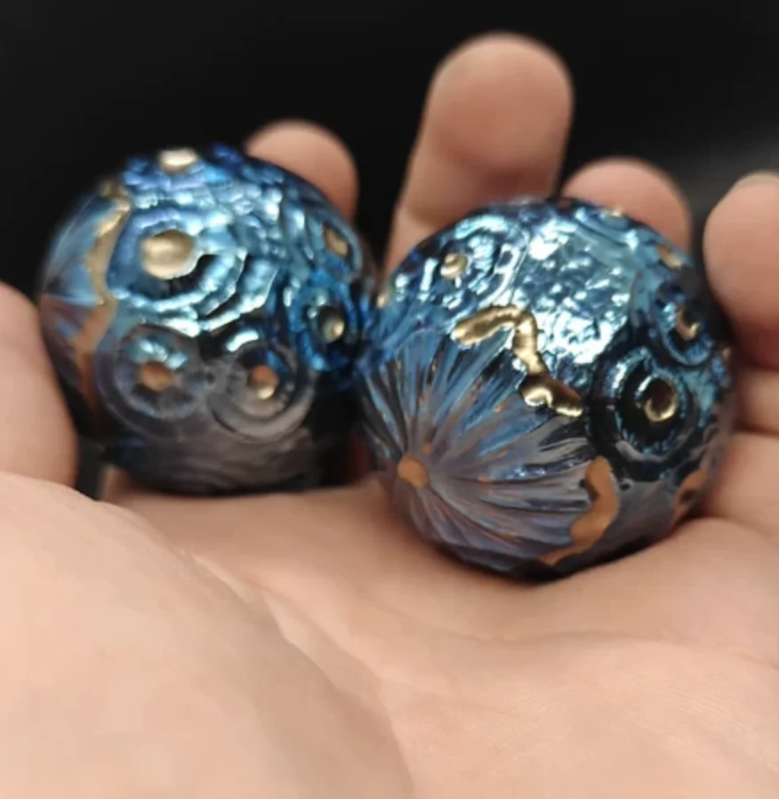 Used EDC Titanium alloy TC4 crater baked blue 40mm (one pair) fitness ball Stress Relief Toy Fingertip Haptic Decompression Toys
