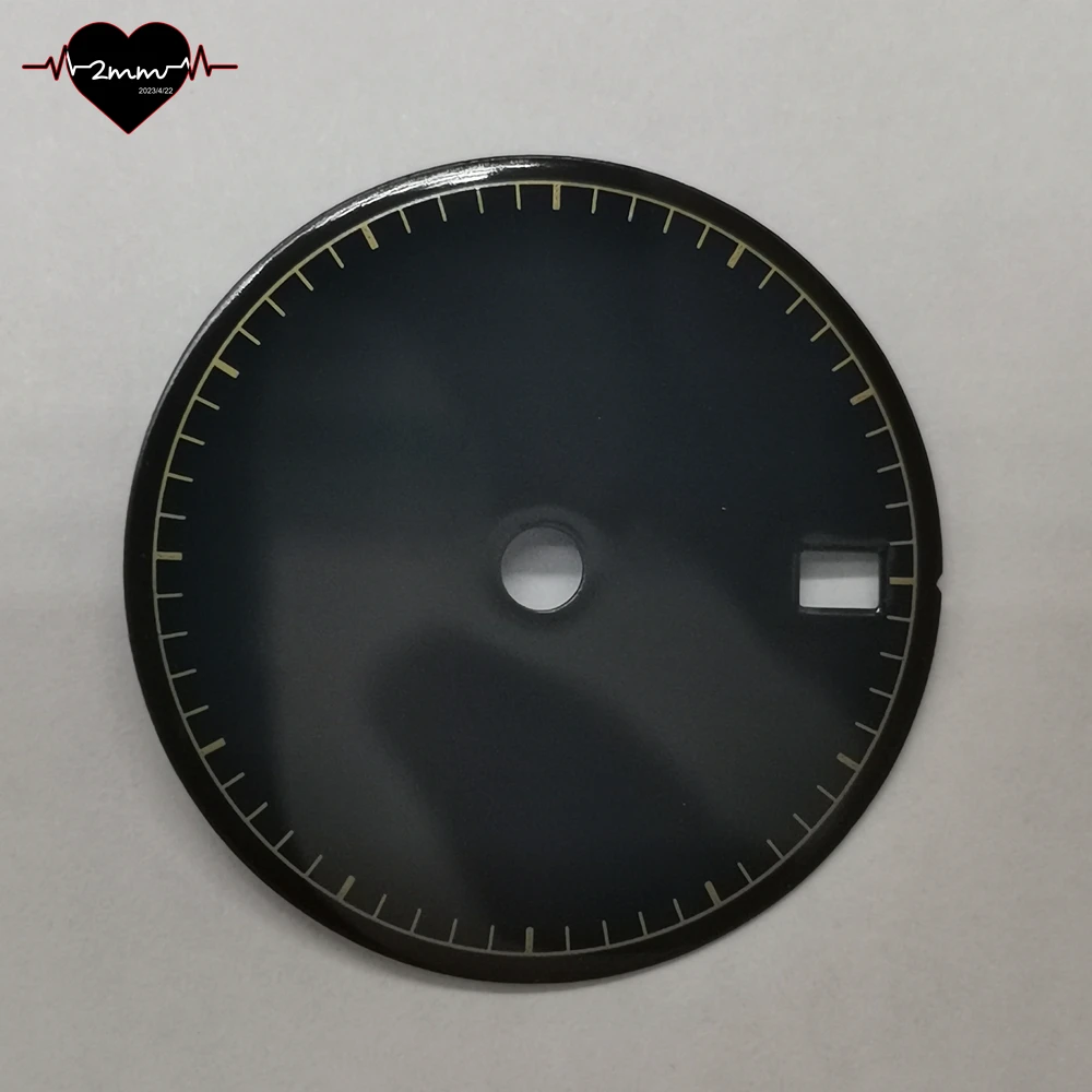 قرص الساعة لامع غير لامع أسود أبيض طباعة لون ذهبي مقياس ثانٍ مع تاريخ النافذة 3H لحركة NH34 وجه ساعة 28.5 ملم