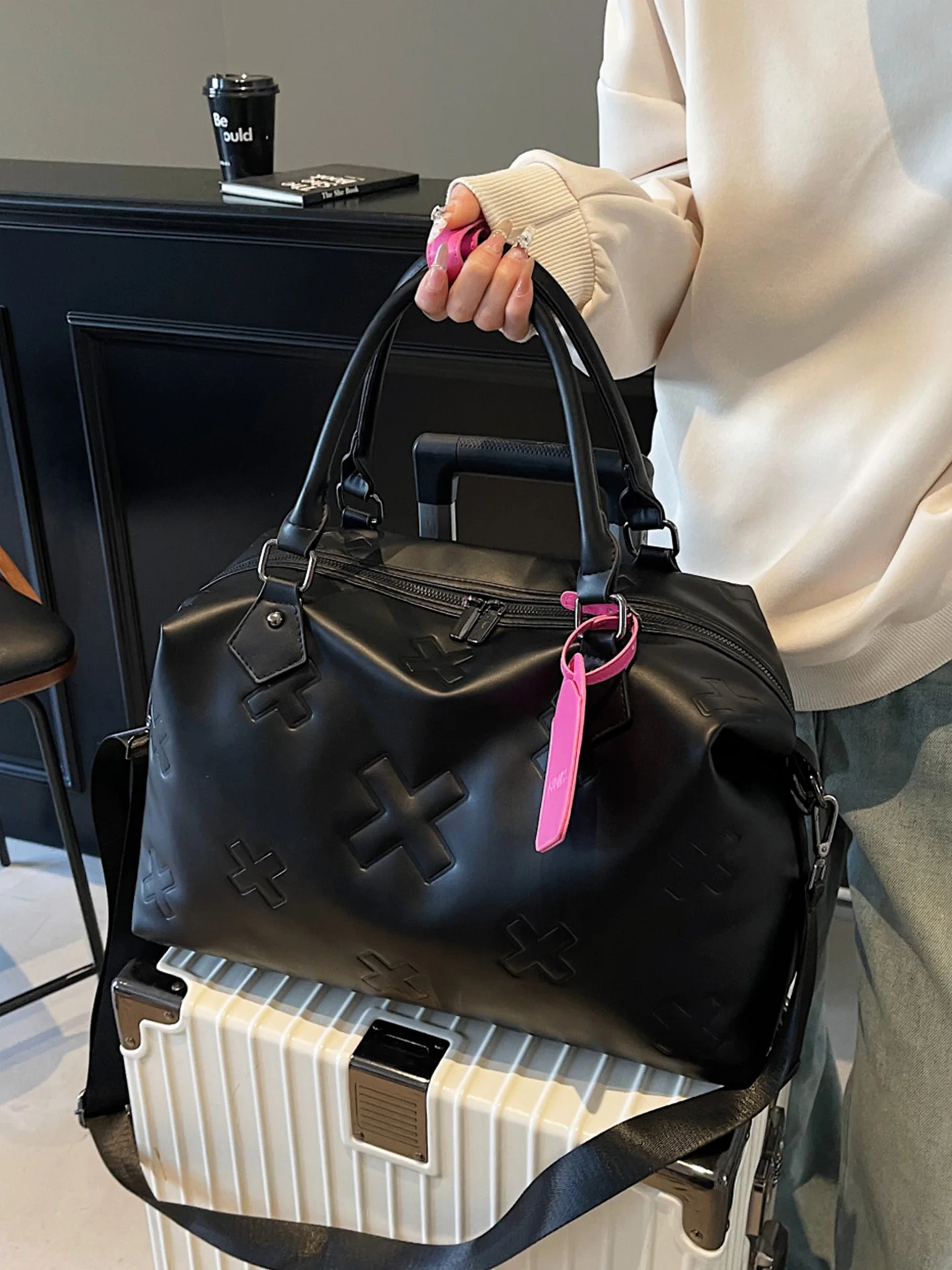 

Large Capaci Ladies Handheld Lage Bag Waterproof Travel Bag Bla High Aesthetic Value Lightweight Suitcase for Busin...