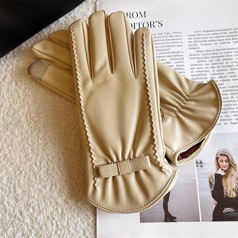 Gloves for Women in Winter, Thickened Velvet, Cute Imitation Sheepskin Driving Short Style, Touch Screen Anti Slip Riding