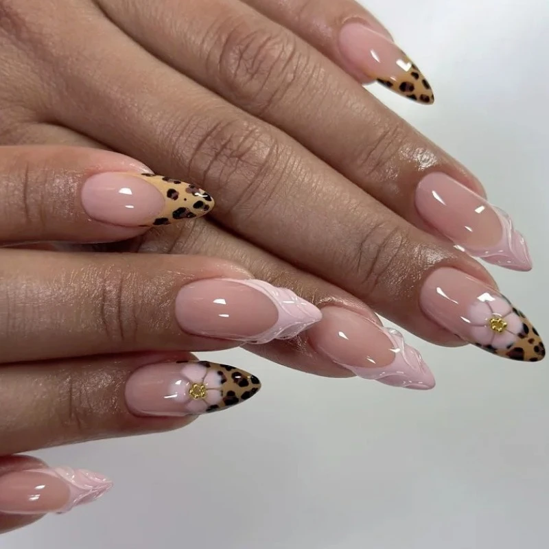 

Leopard Print Flower Water Ripple Stiletto False Nails Charms Star Bowknot Snake Long Pointed Fake Nails Art Press on Nails Tool