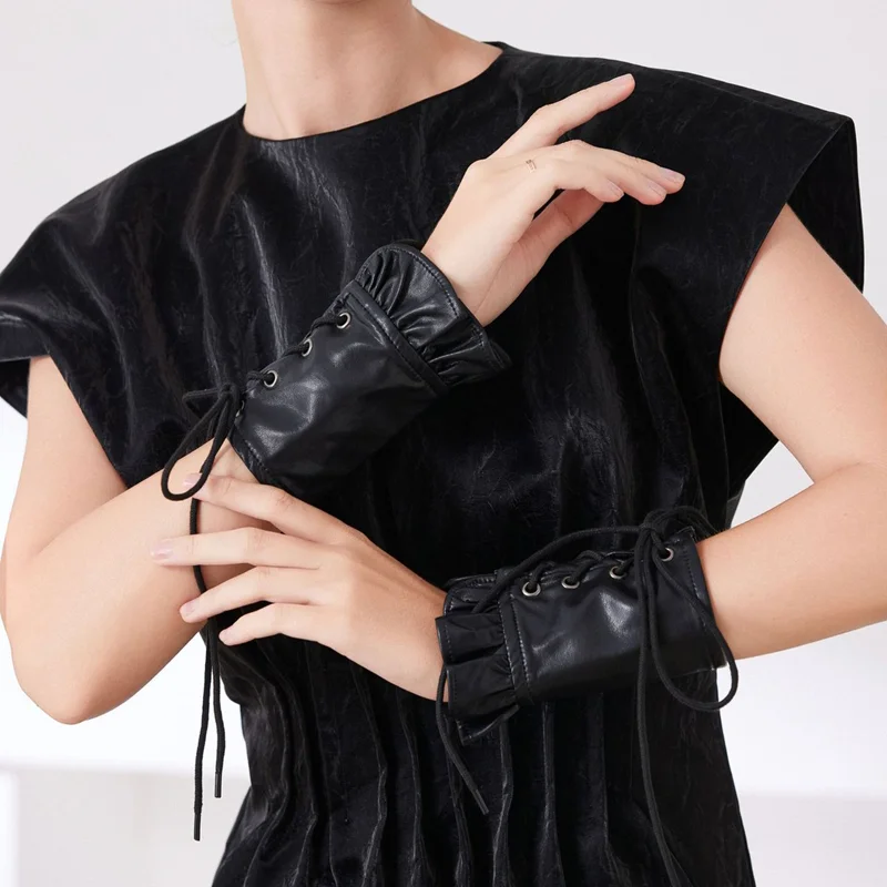 

Nail Shootin Black PU Leather Fingerless Glove Strap Ruffle Fake Sleeves Nail Art Salon Photography Hand Styling Accessories