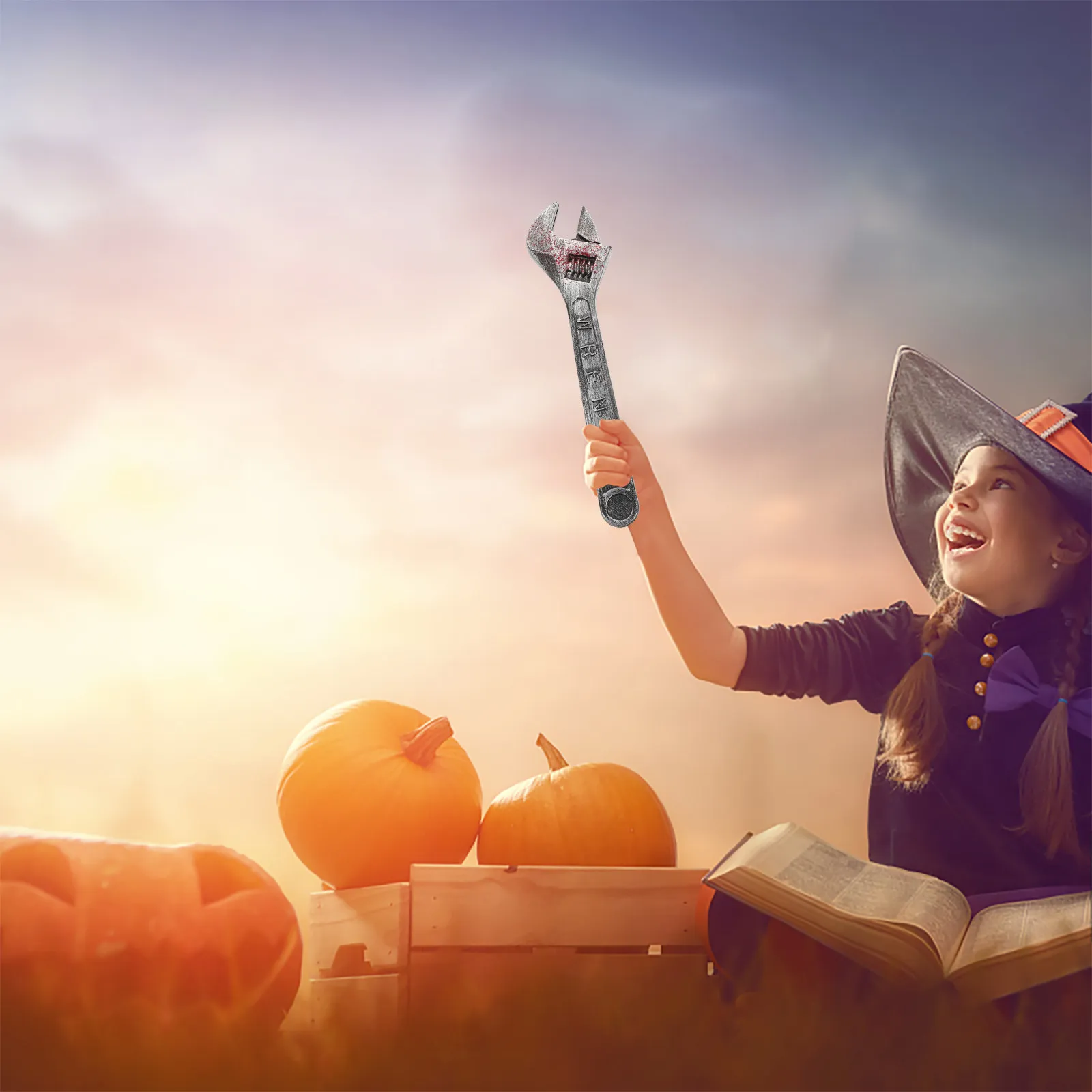 

Decorative Prank Prop Realistic Plastic Wrench for Halloween Party Scary Yard Decor Ghost Festival Stage Performance Tricky Prop