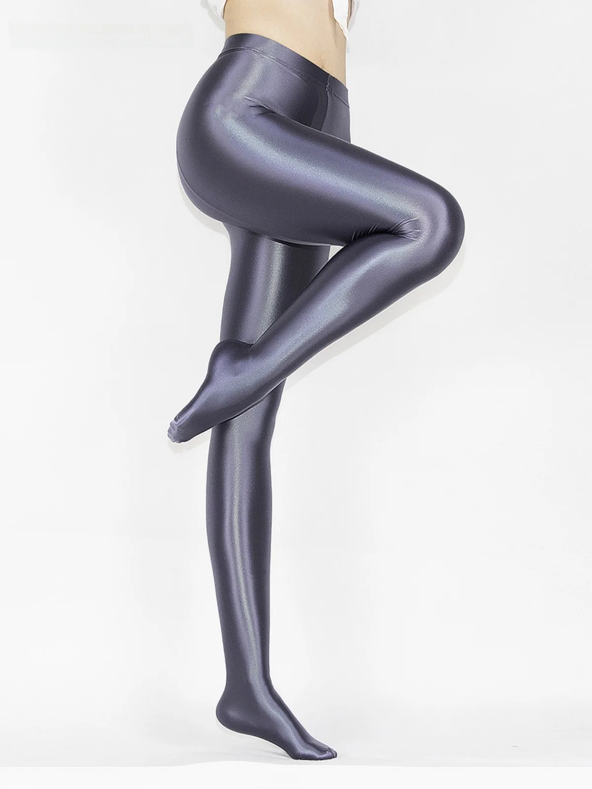 

iny Glossy Slim Fit Yoga Pants Women's Skin-friendly Elastic Smooth iny Leggings Breathable Nylon Middle Waist Design