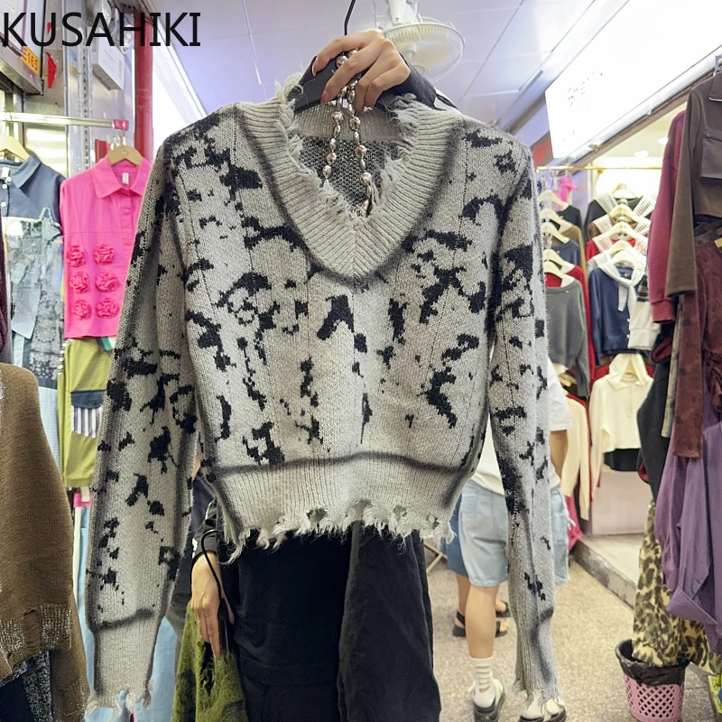 KUSAHIKI Fashion Dyeing Tassel Edges V-neck Thickened Sweater Women's Autumn Winter New Versatile Short Knitted Sweaters