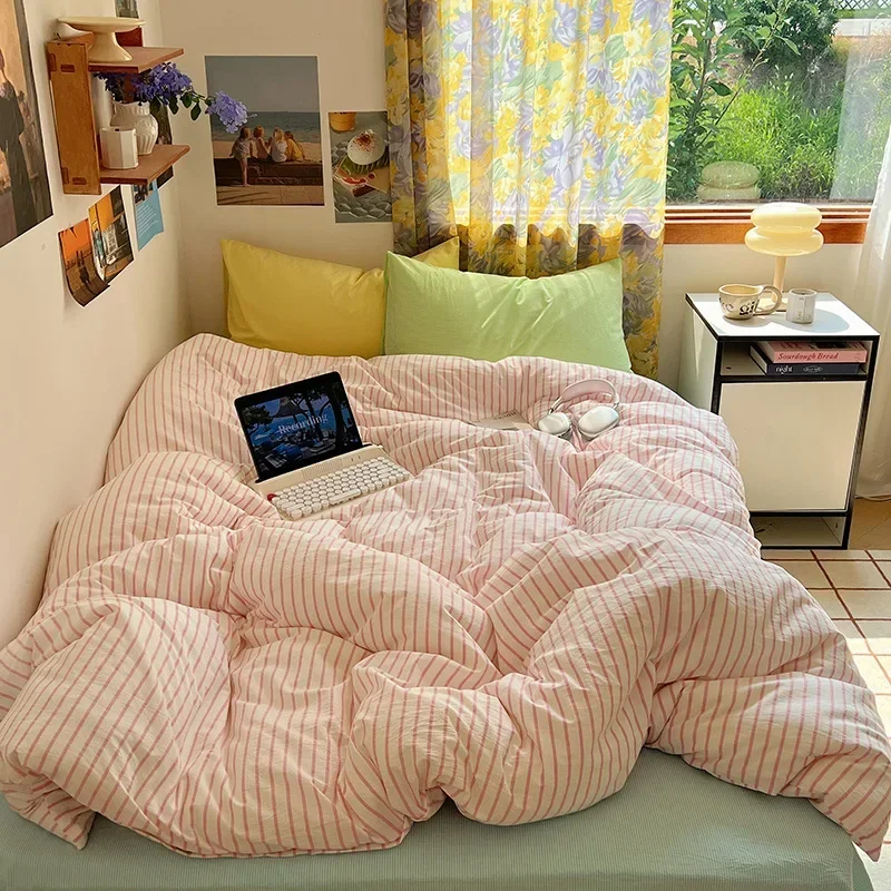 

2023 Hot Sale Japan and Korea Style Cotton Striped Bedding Sets New Design Soft Skin-friendly Duvet Cover Sets