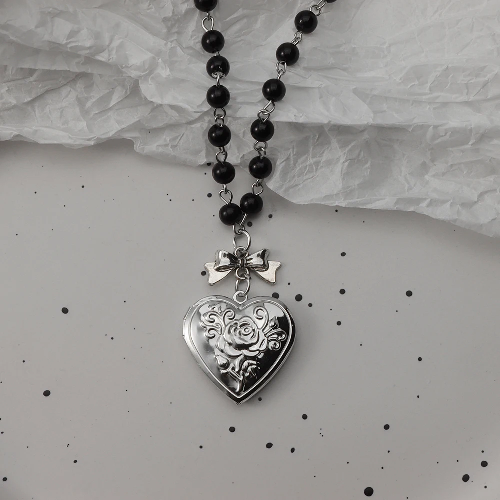 Gotische Vleermuis Kruis Donkere Hanger Ketting Set, Y2K Gepersonaliseerde Doorn Liefde Zwarte Kraal Gestapelde Ketting Set, Geschikt als Halloween G