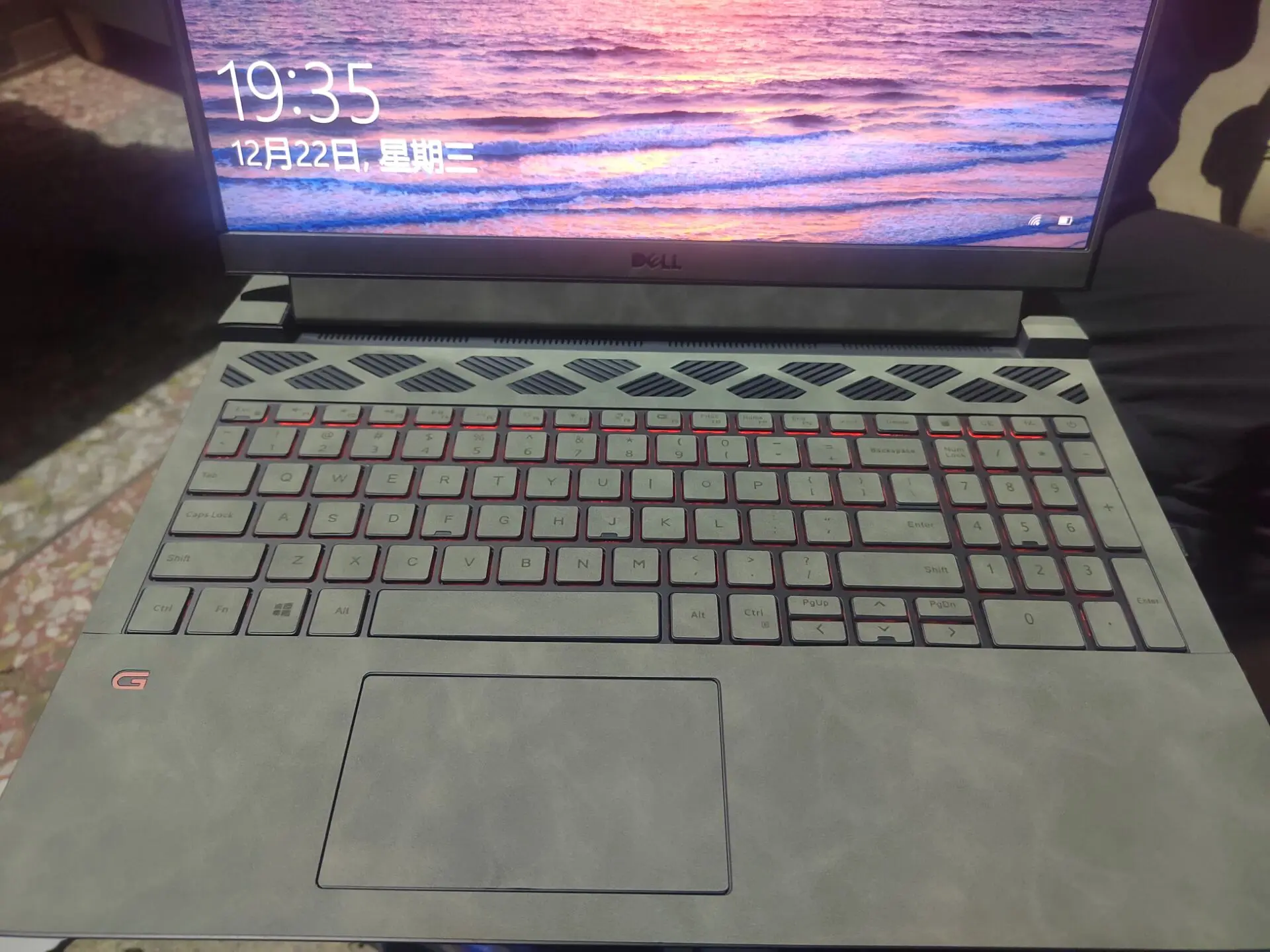 

For Alienware 18 Area-51，2025 、 Area-51M R2 2020 ， Area 51M 17 2019 Pre Cut Laptop Vinyl Decal Cover Sticker Skin Protector