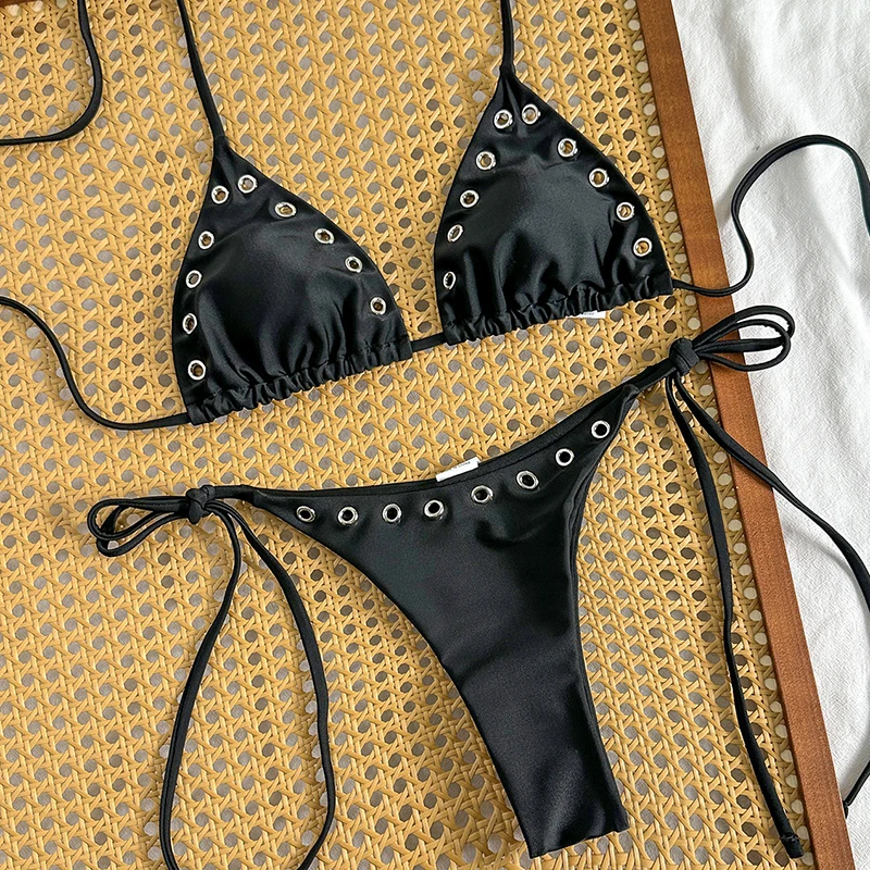 

Сексуальный комплект бикини-стринги 2026 для женщин: черный купальник с заклепками и вырезами, раздельный купальный костюм на шнуровке, пляжный купальник пуш-ап