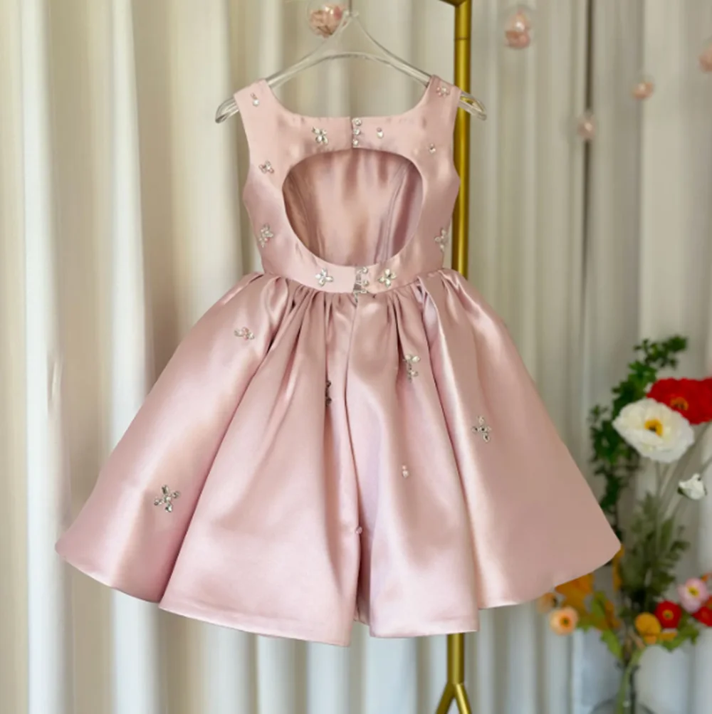 

Elegant Pink Satin Girl Dresses Beads Square Collar Knee Length for Kids Wedding Birthday Holiday Party Gown