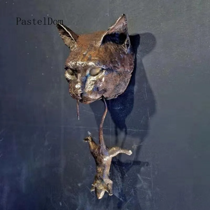 Cute Cat & Mouse Resin Wall‑Hanging Ornament, Animal Shape Resin Craft Wall Decor for Home Living Room