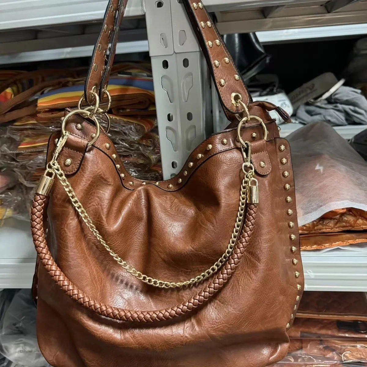 Bolso de cuero genuino con remaches para mujer, bolso de hombro, clásico, gran oferta