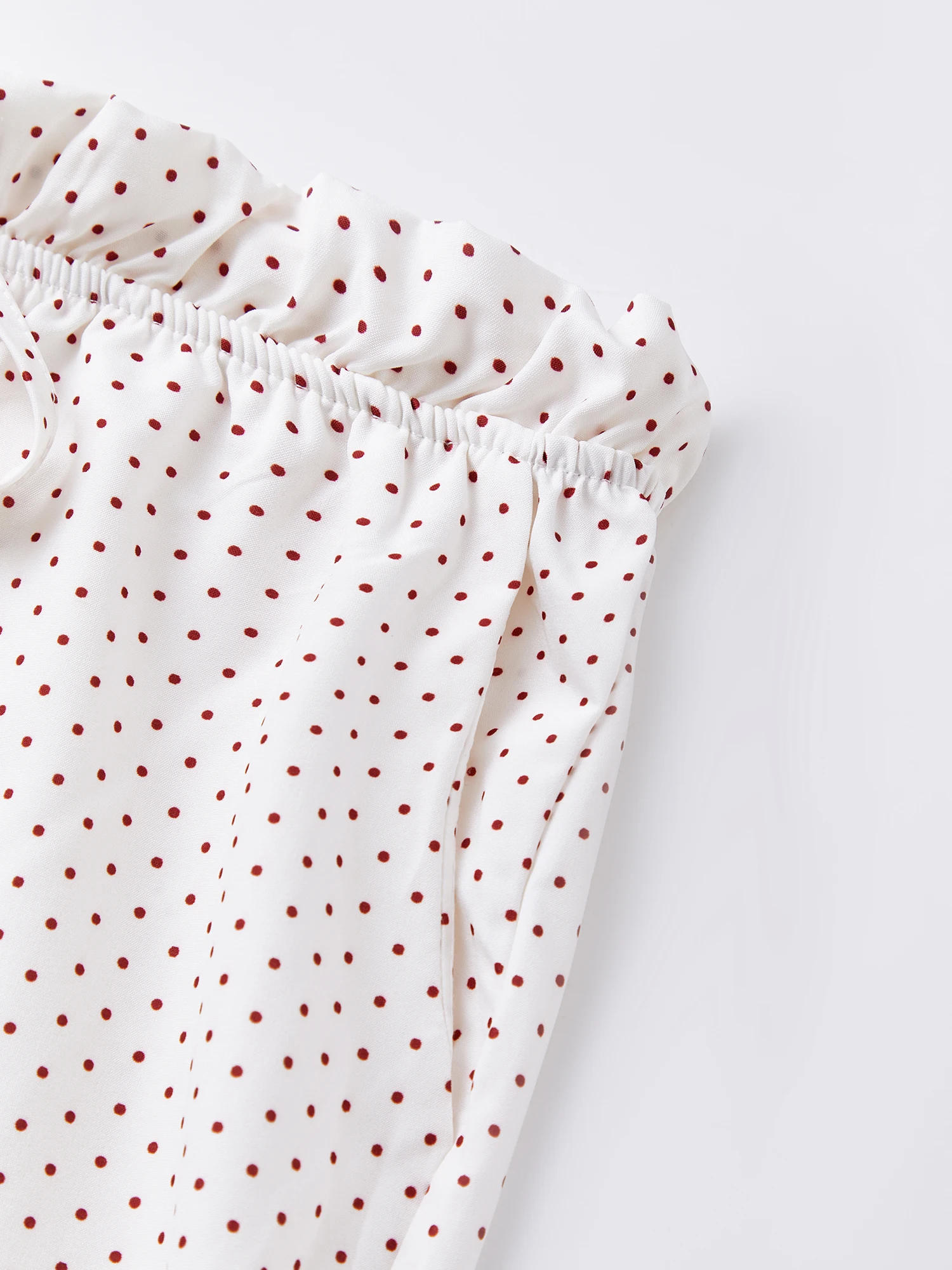 Stijlvolle capribroek met stippen voor dames, trendy casual loungebroek met ruches en trekkoord en handige zakken