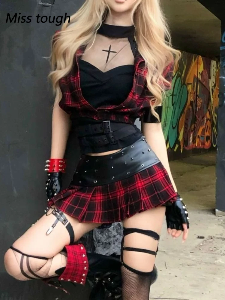 

Goth Punk Plaid Two Piece Set Women Red Black Short Sleeve Crop Top Mini Pleated Skirt Belt Gloves Straps Streetwear Outfit 2025