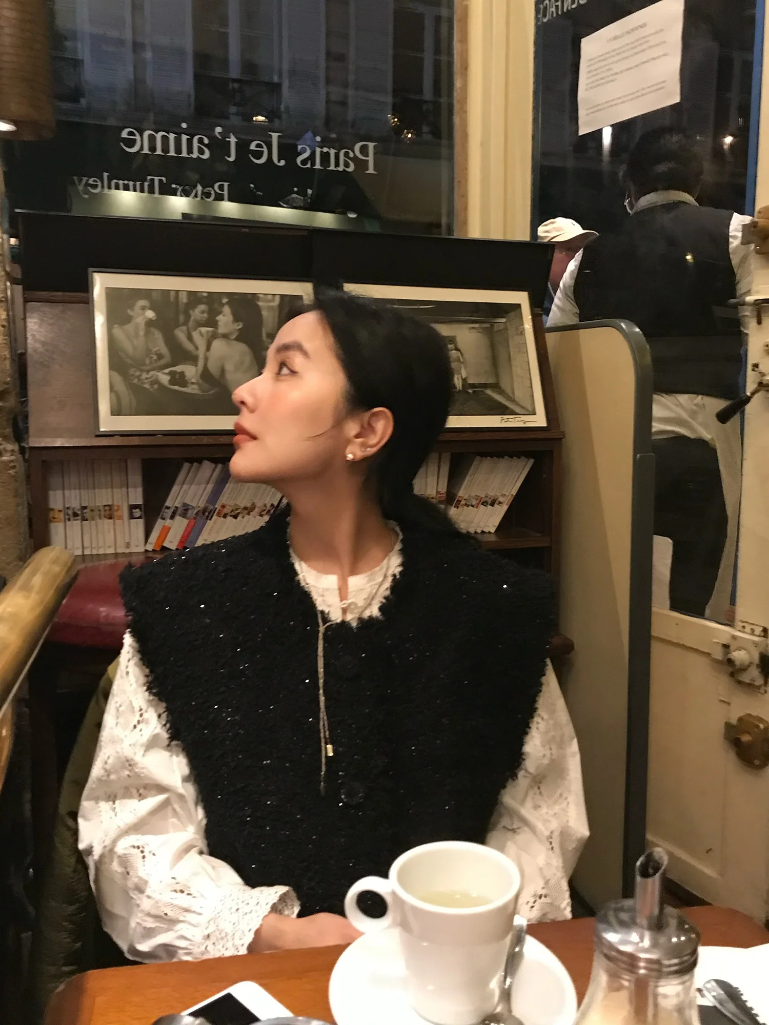 

Elegant Shiny Texture Thick Tweed Fringed Vest Fashionable All-Match Small Fragrance Vest Special Yarn EAR RAE Polyester