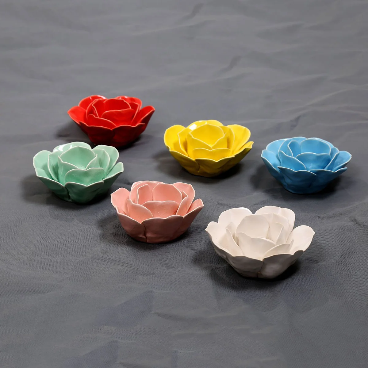 

Ceramic Lotus Pink Flower Holder Tea Lights Holder Glazed Pottery Home Table Decoration Artistic Candlesticks