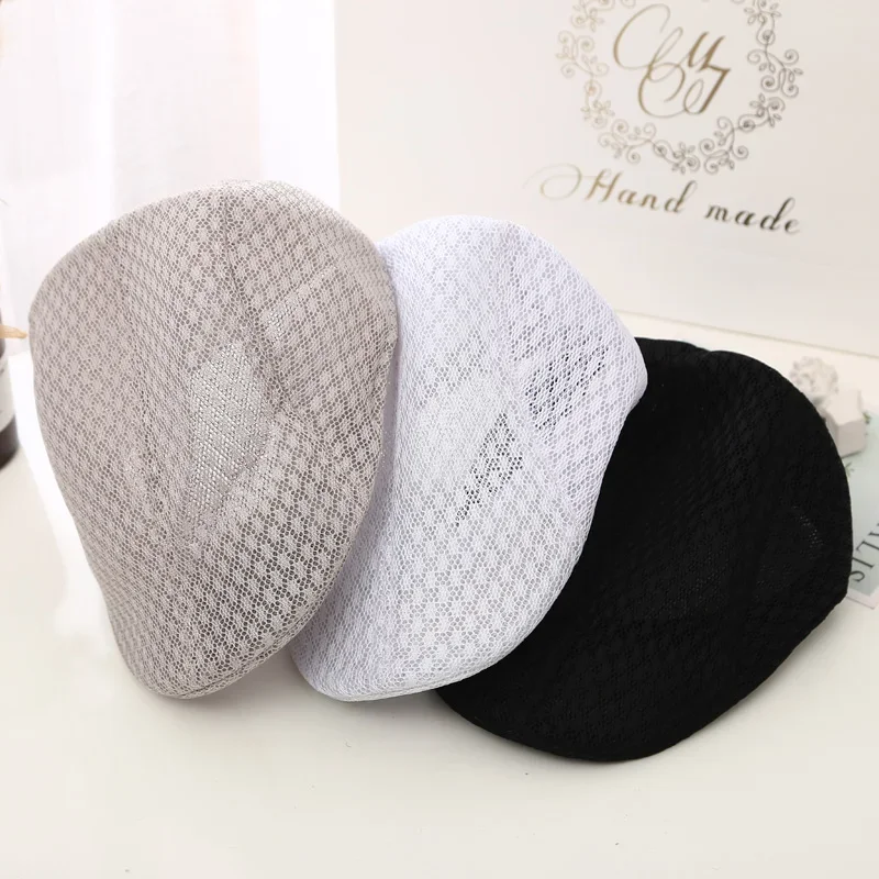 Summer Breathable Berets Men Soft Cotton and linen Hat Windproof Street  Beret Hat Retro England Hats Peaked Painter Caps