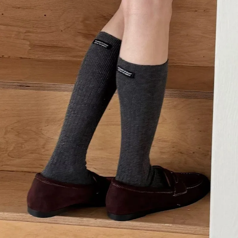 Fashion Woman Black Lable English Letters Striped Calf Socks Autumn Winter Cotton High Tube Soft Solid Color Maillard Socks