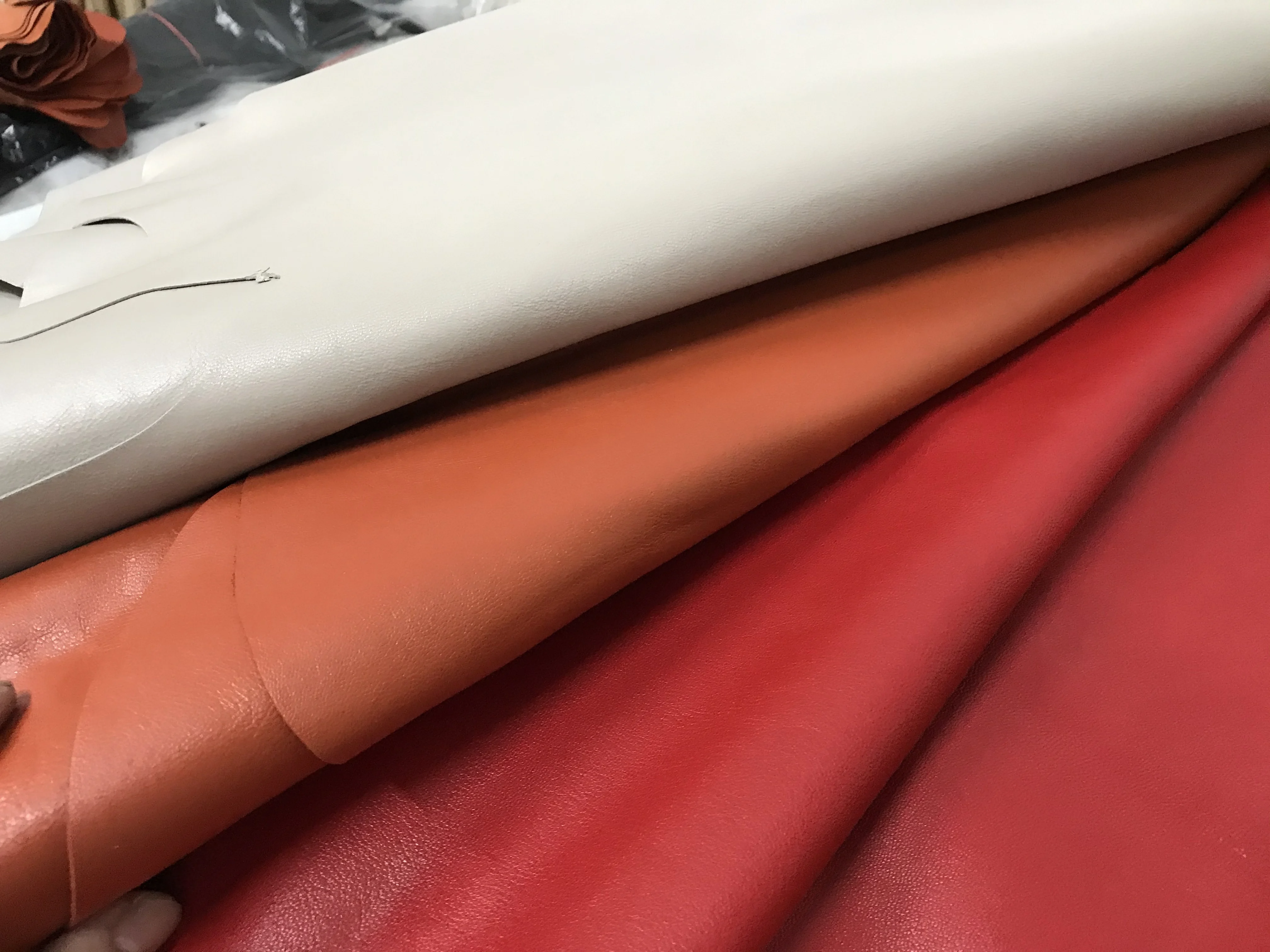 Gray/orange/red goat skin thickness 1.0-1.2mm medium 4-5 SF