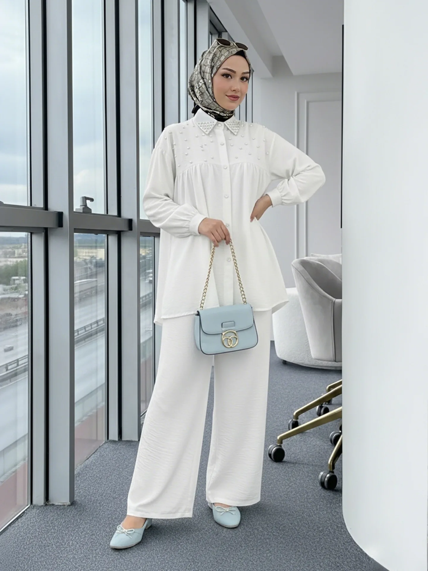 

2pcs Muslim Set Modest Women Beaded Shirt and Wide Leg Pants Outfits Turkey Islam Clothing Kaftan Arab Robe Musulmane Ensembles